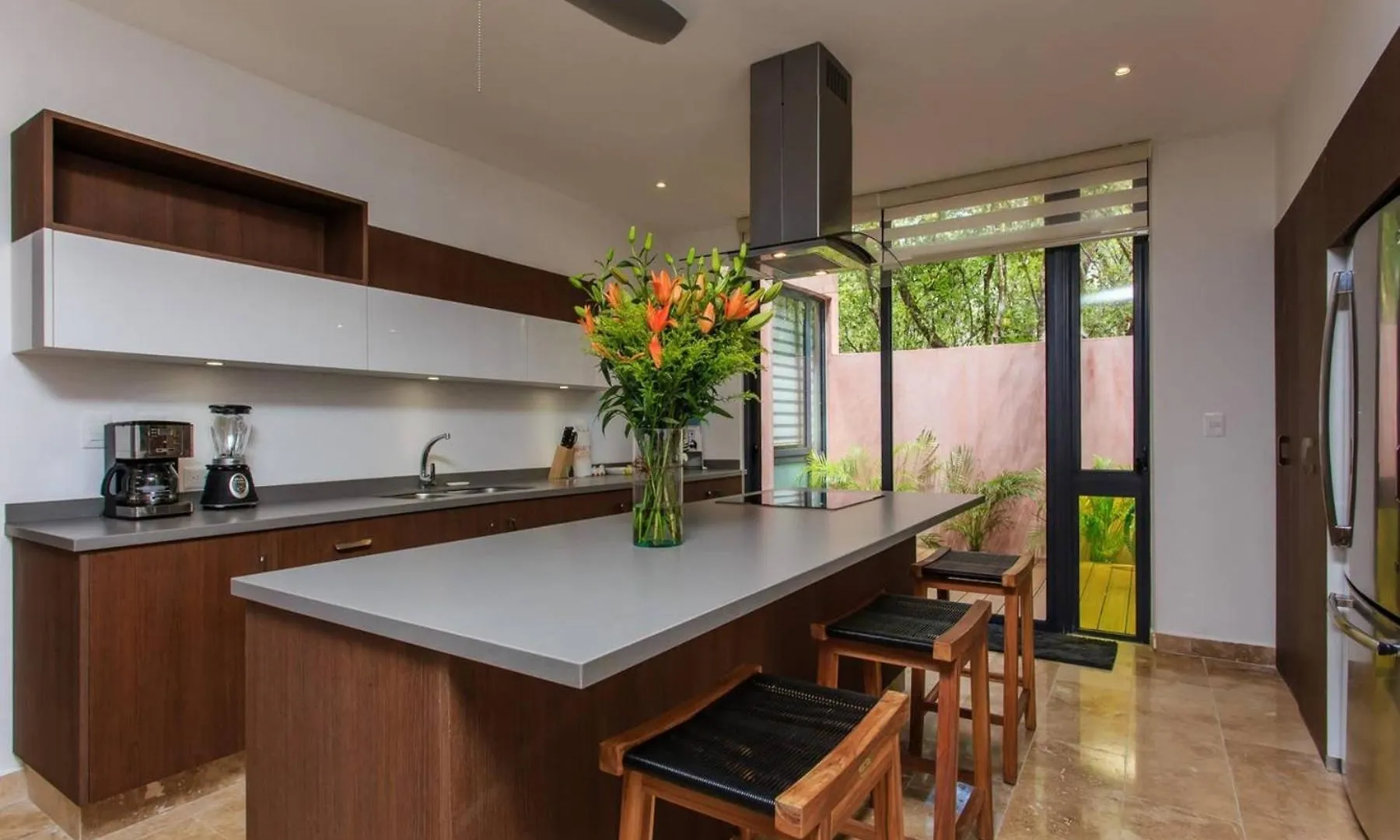 Vibrant Condo, Fiberoptic Wifi, Workspace & A Pool Tulum